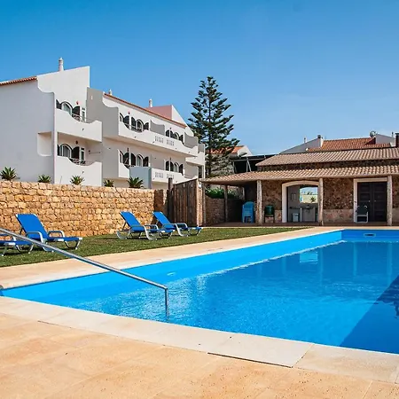 Tonel Turisticos Aparthotel 3*