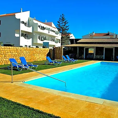 Tonel Aparthotel 3*